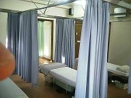 �J�[�e�����J���Ĕ��Α�����̎ʐ^