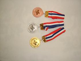 金・銀・銅のメダル写真